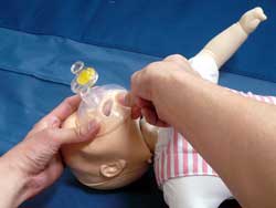 乳児（赤ちゃん）の心肺蘇生練習マネキン