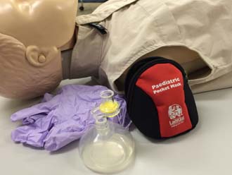 小児蘇生に必須の人工呼吸とポケットマスク