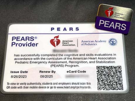 AHA-PEARSプロバイダーeカード（ペアーズeCard）とPEARSピンバッジ/バッヂ|ナースのための小児急変対応アセスメント研修プログラム。蘇生ガイドライン2015準拠